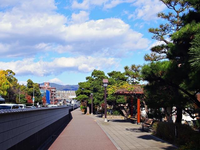 高槻市駅周辺の宿泊情報