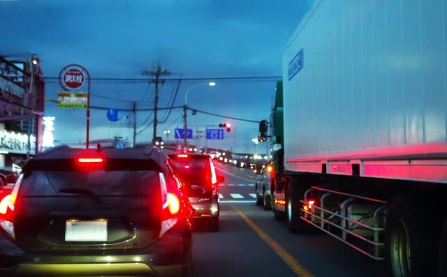 ②ライトまわりの点検、みんなで点灯チェック　