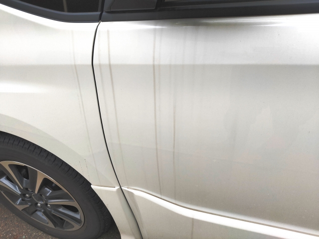 夏の洗車では速乾、水ジミ、熱中症に注意!