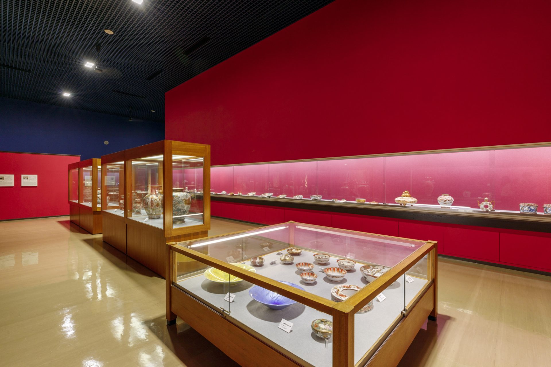 華麗なる九谷焼に魅せられる / KAM能美市九谷焼美術館