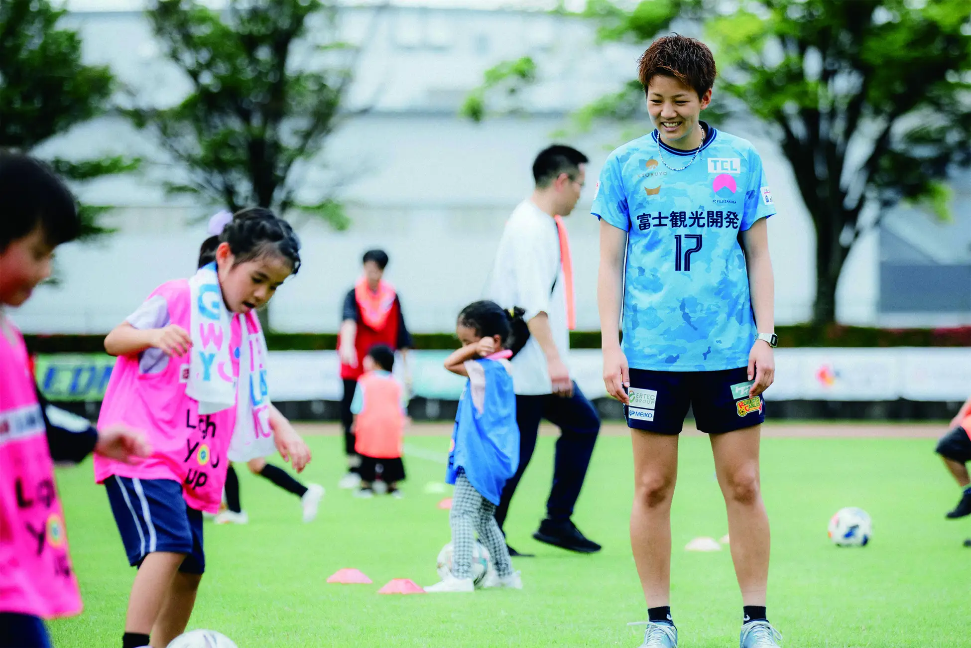 曽根丘陵公園で「ふじざくらサッカー教室」開催！女子サッカーチームと一緒に楽しむ特別な一日