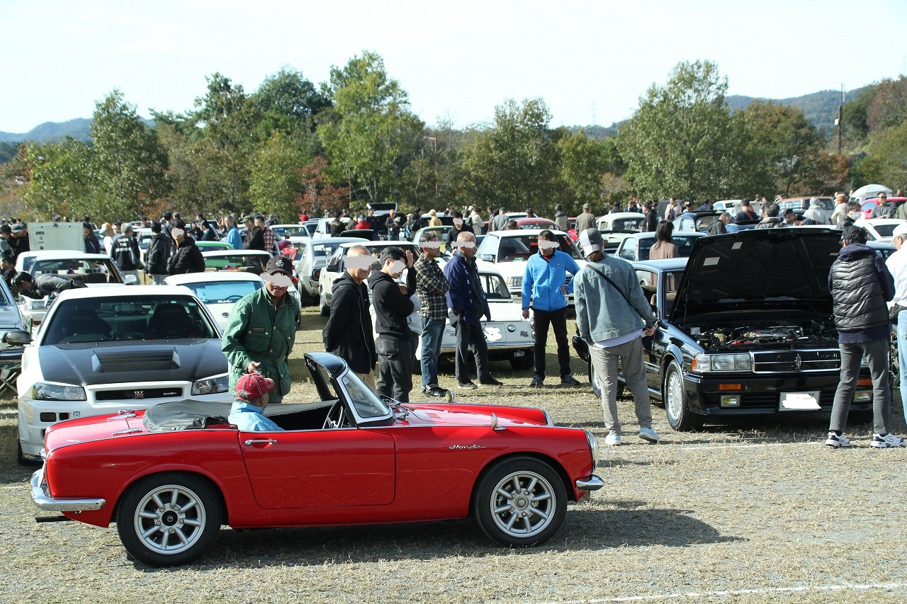 【兵庫県・上郡町】レトロカーから憧れの一台まで勢ぞろい！「第8回 世界の名車 IN TECHNO」