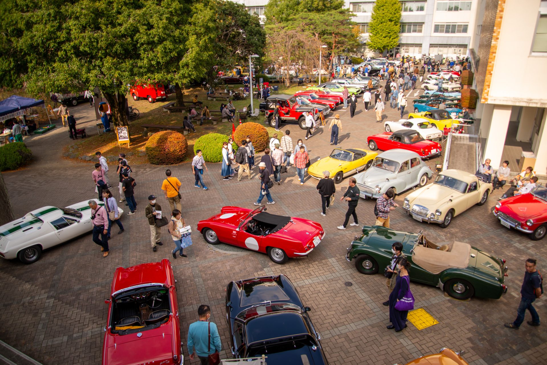 【群⾺県・桐⽣市】織物のまちに旧 ⾞・名⾞300 台が集結！「クラシッ クカーフェスティバルin 桐⽣」開 催。スポットラリーも必⾒