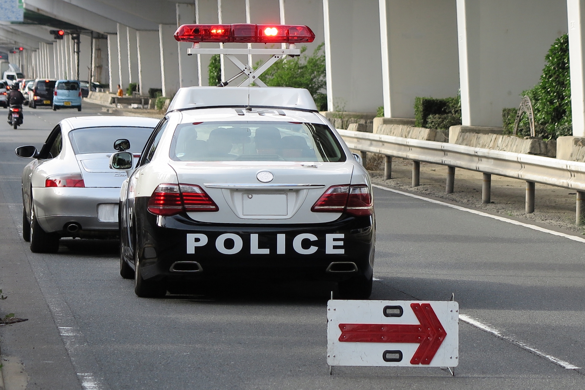 交通取締強化月間は都道府県により異なる