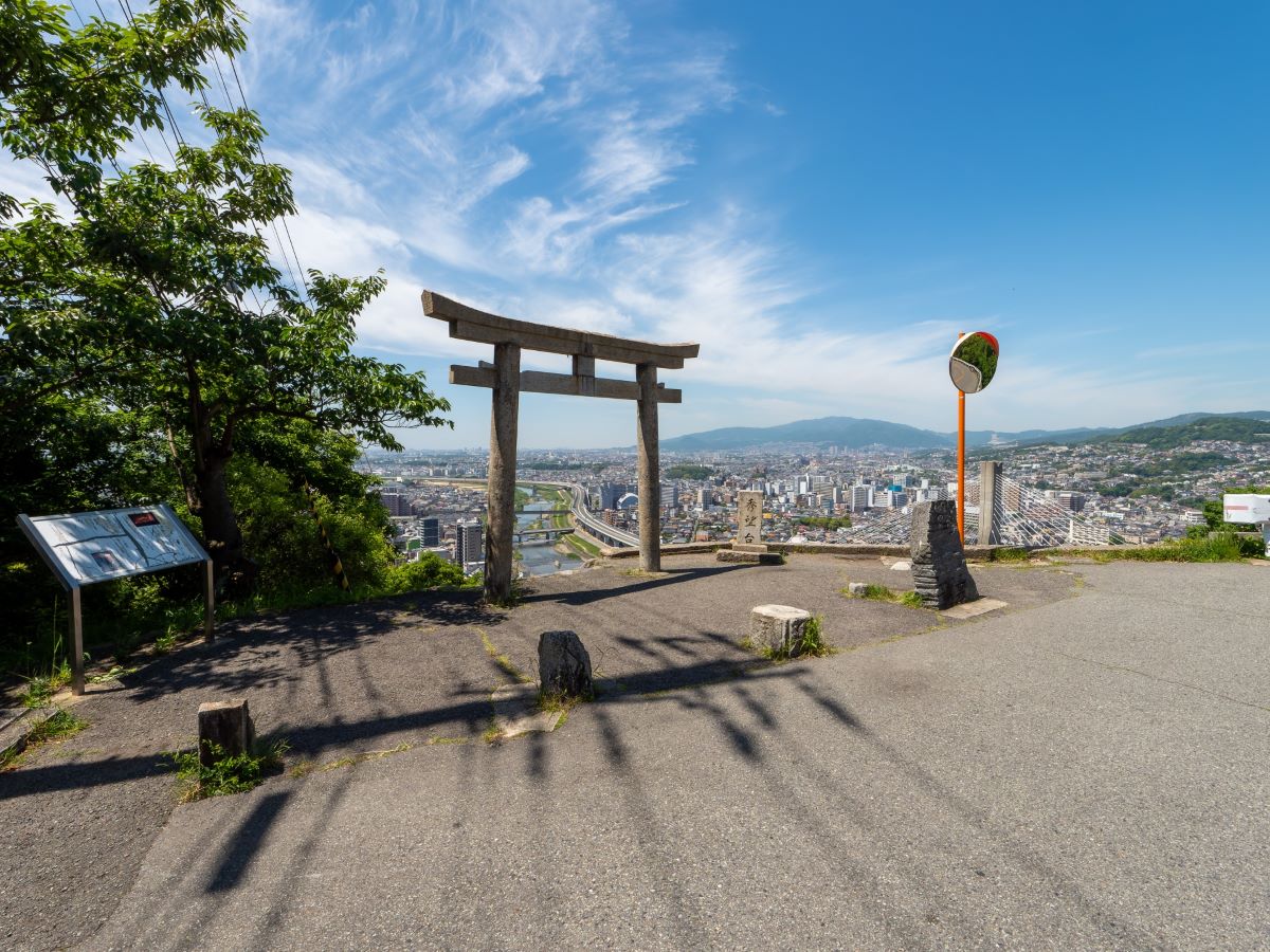 ⑧五月山ドライブウェイ（大阪府）