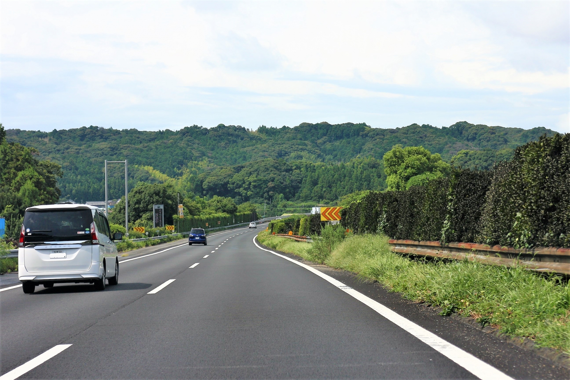 ④高速道路で安心感を与える運転術