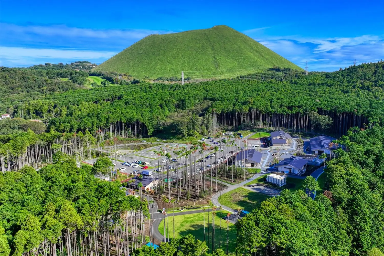 伊東市初の公認RVパーク誕生！「RVパーク 伊東 奏の森リゾート」2025年10月11日オープン