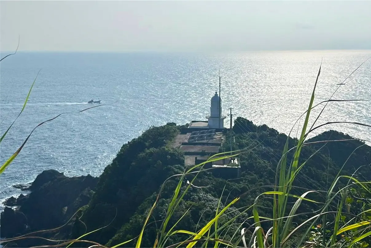 歴史と絶景を歩く「坊ノ岬灯台ウォーク」開催 かつて“日本三津”と讃えられた海の要衝を、専門家とめぐる特別ツアー