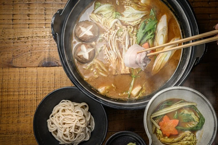 【兵庫・丹波篠山】冬の味覚“ぼたん鍋”を味わう。丹波篠山一休庵に期間限定お食事コースが登場