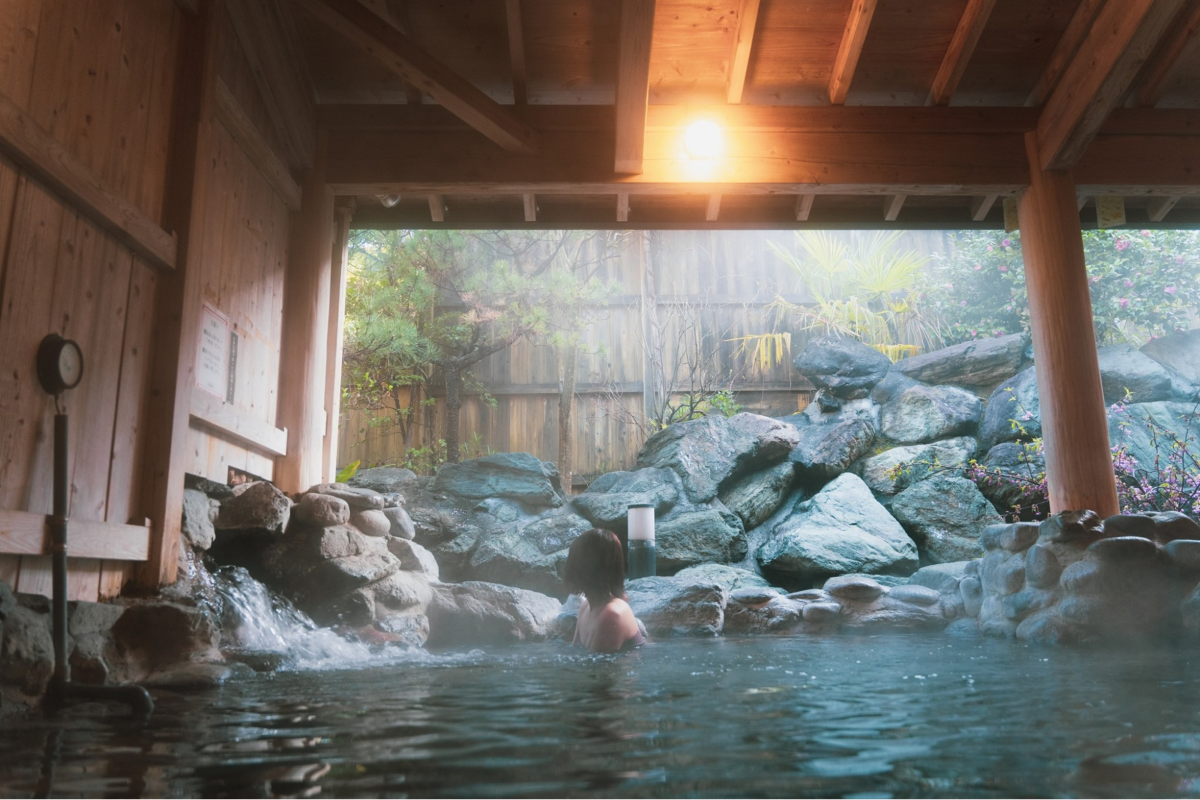 トロトロの湯と映画のような世界に浸る/昭和レトロな温泉銭湯 玉川温泉