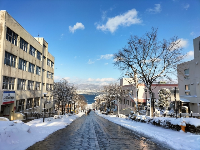 6. 坂道では特に“下り”に注意！