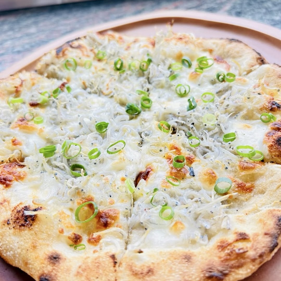 石窯ピッツァとオーシャンビューを満喫/ メイプルレストラン