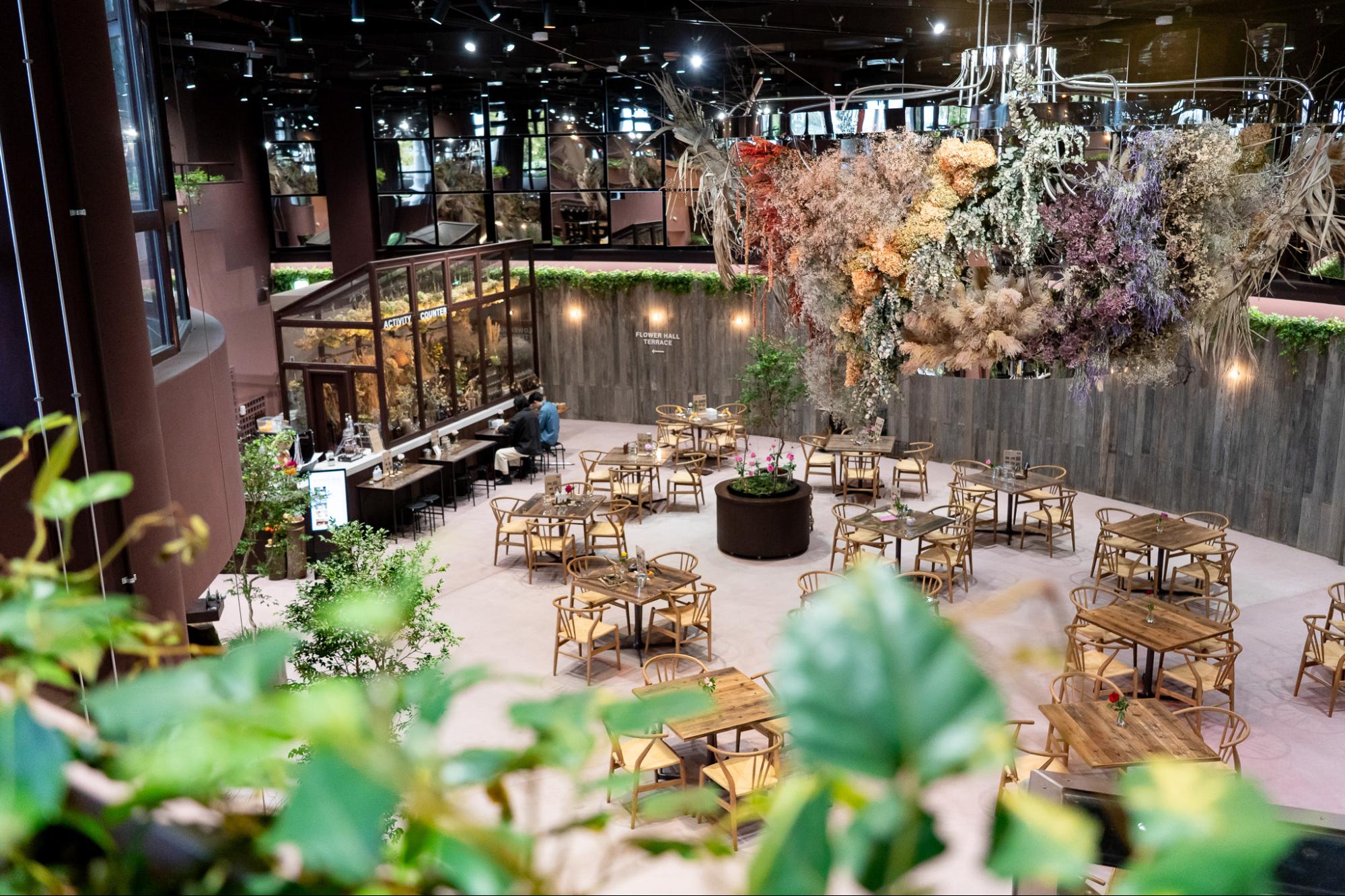 花や緑に囲まれた空間で自然のぬくもりにふれる/ぐんまフラワーパークプラス