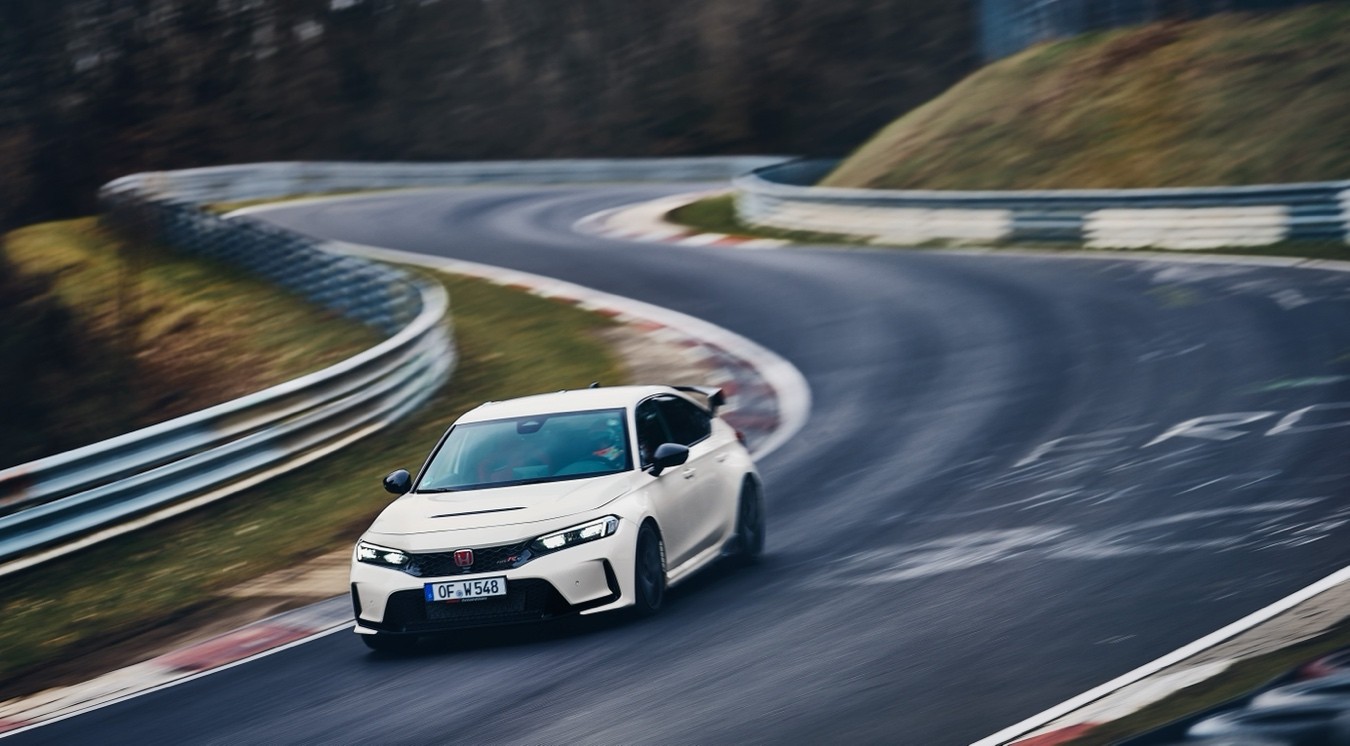 純粋にこの“走り”を味わいたい人へ、FF最速のホンダ・シビック タイプR