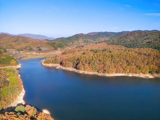 ⑨恩原湖（岡山県） 