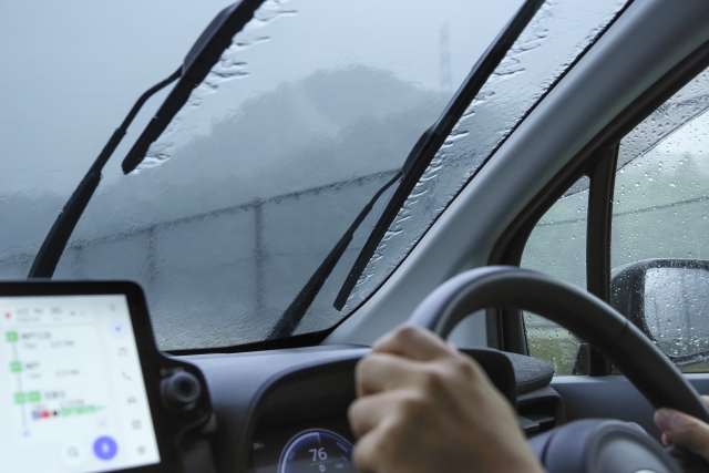 ワイパー＋ブレードは消耗品。正しく交換して安全ドライブ