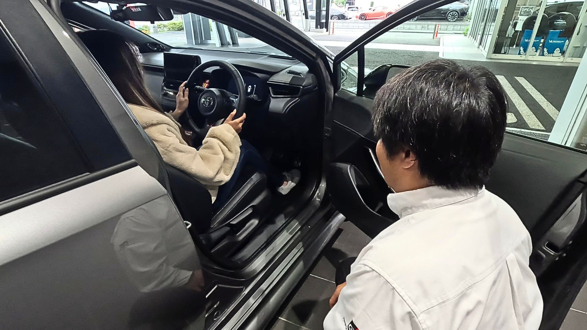 カーディーラーの楽しみ方。GR Garage東京三鷹へ行ってきました!