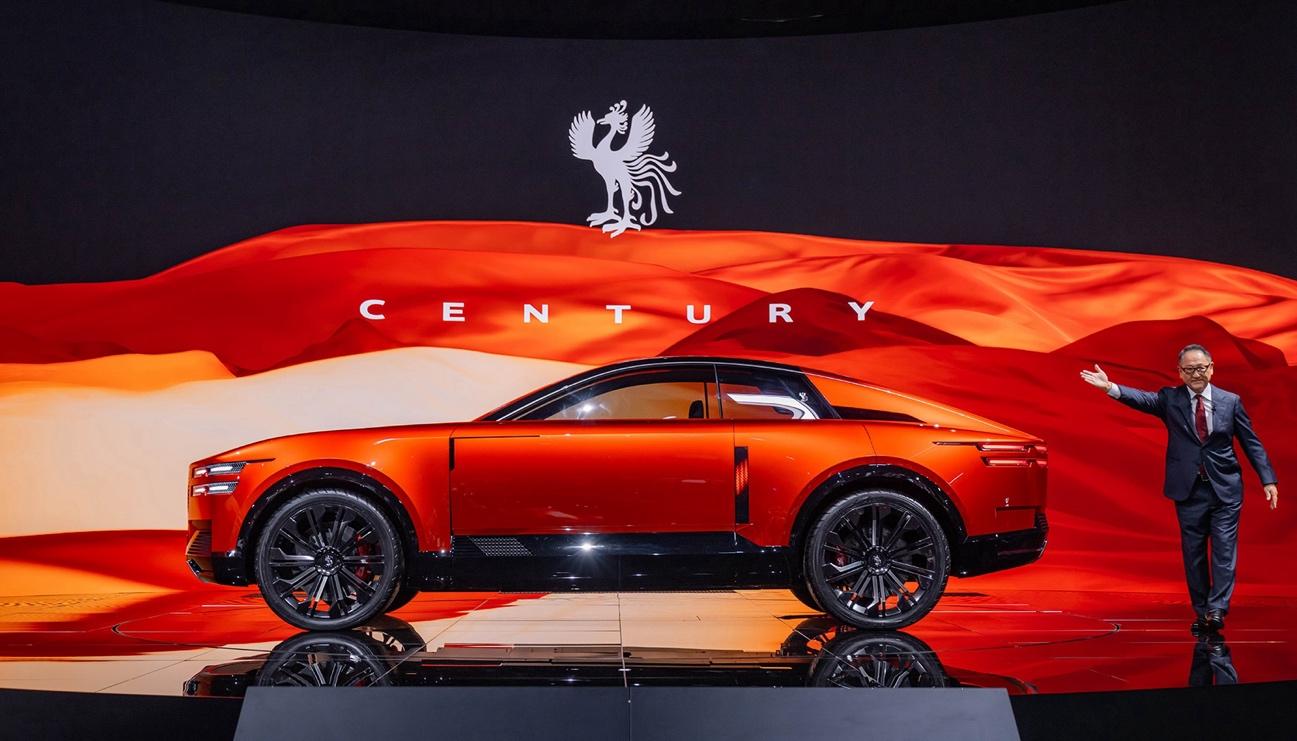 もっともキャッチーだったのはトヨタの新型「センチュリー」