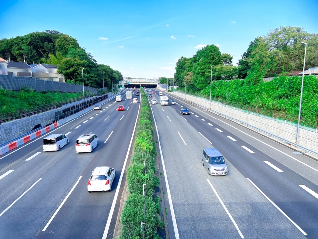 高速道路の移動時間も旅。安全に走るための7つの心得
