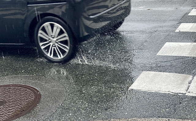 念のためにタイヤの残り溝と空気圧を点検