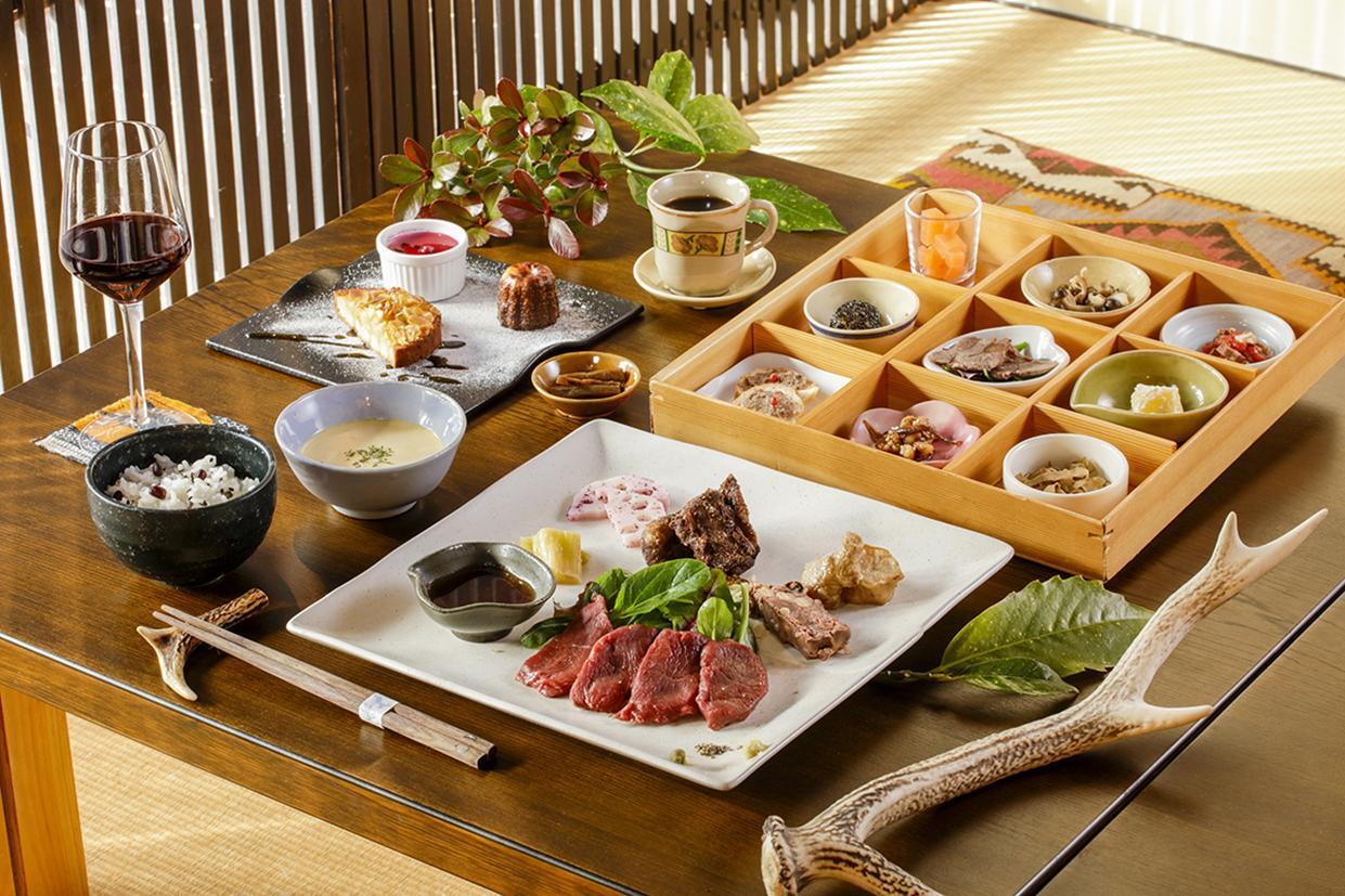 鹿肉と地元食材を味わう /  無鹿リゾート（むじかりぞーと）